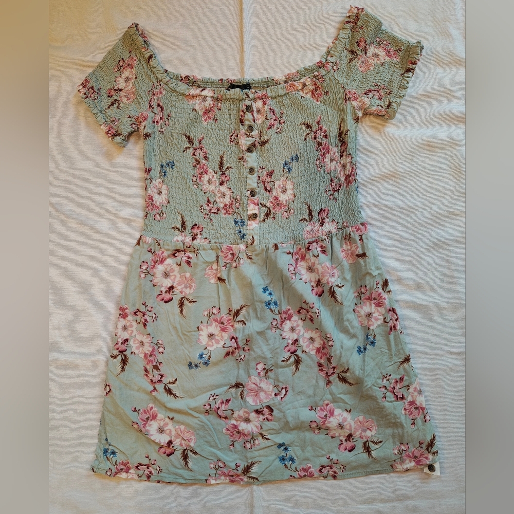 NWOT Street Wear Society Floral Off-Shoulder Dress - Picture 3 of 9